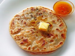 ஆலு பரோட்டா, aloo paratha in tamil, Indian Recipe